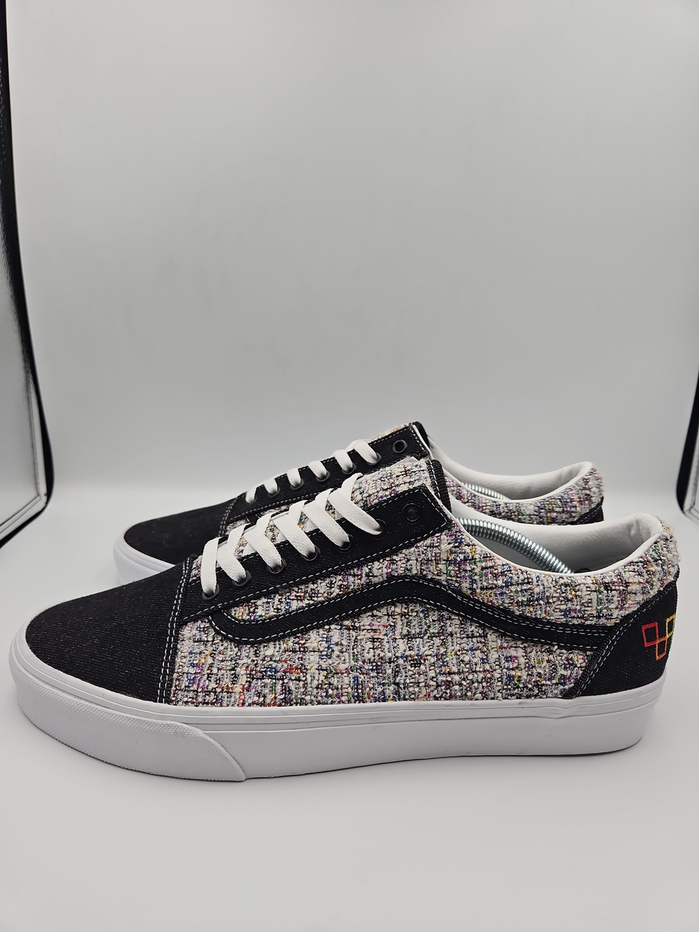 Vans Men's Low-Top Sneakers in Black with Multicolor Tweed